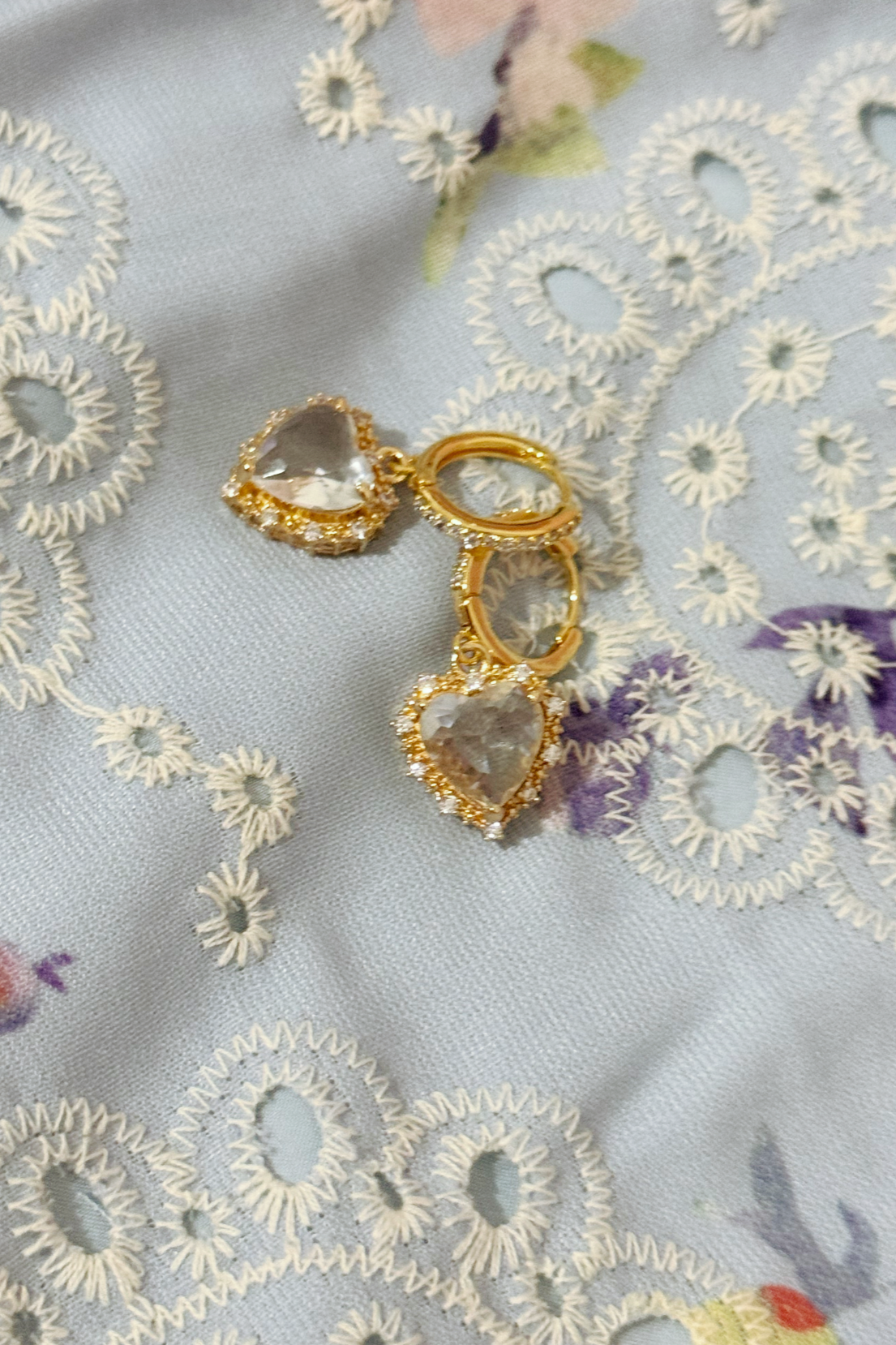 Anaveth| Huggie Hoops