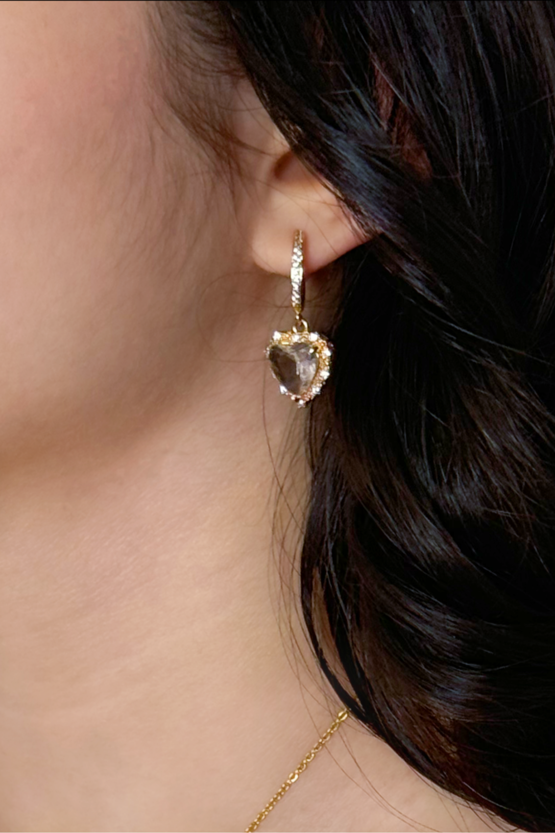 Anaveth| Huggie Hoops